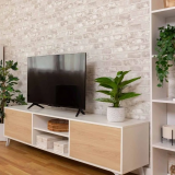Conjunto de Salón Mueble Completo: Bajo TV, Vitrina, Estantería Decorativa y 2 Estantes - Estilo Roble y Blanco.